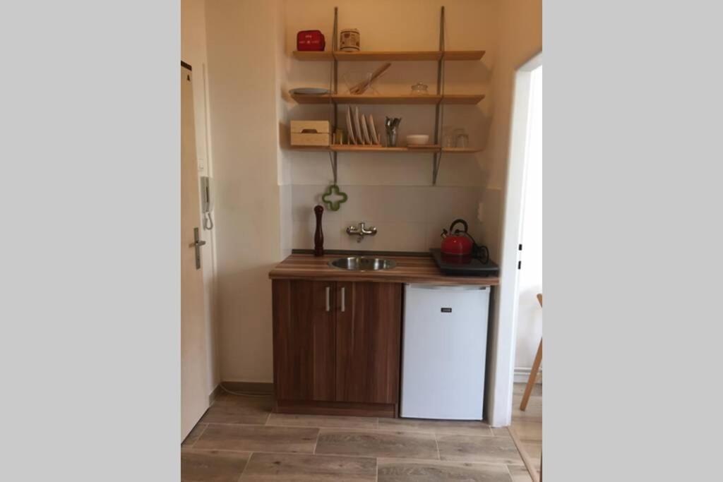 A Cosy Studio In The City Centre Bratislava Extérieur photo